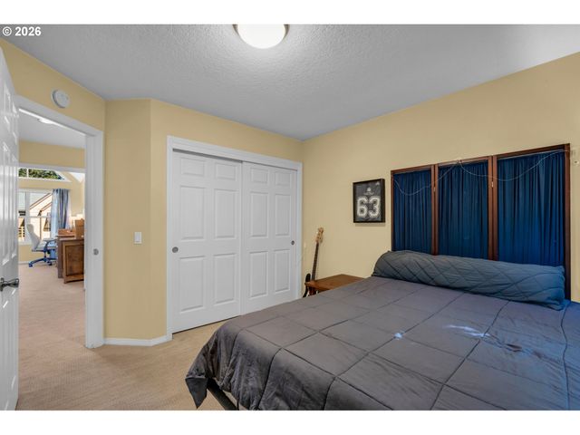 16111 LINDSAY Ct, Lake Oswego, OR 97035