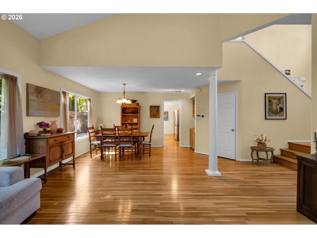 16111 LINDSAY Ct, Lake Oswego, OR 97035