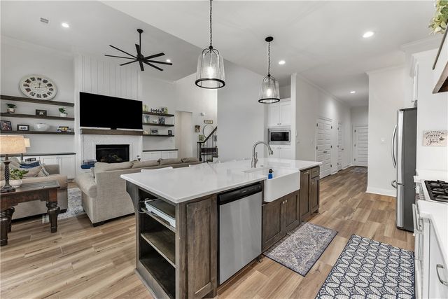 4217 Skylar Drive, College Station, TX 77845