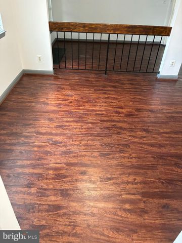 8118 BIRD LN, Greenbelt, MD 20770