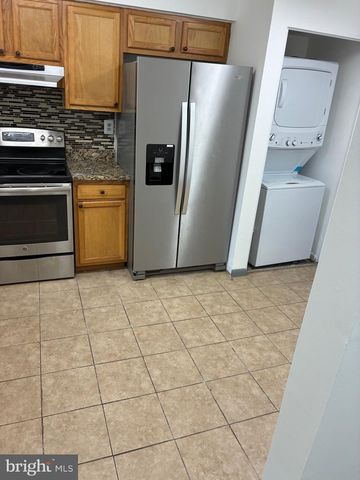 8118 BIRD LN, Greenbelt, MD 20770