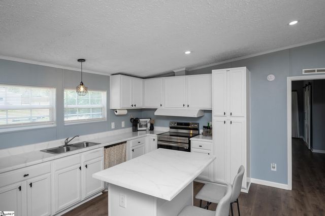 216 Creekstone Drive, Piedmont, SC 29673