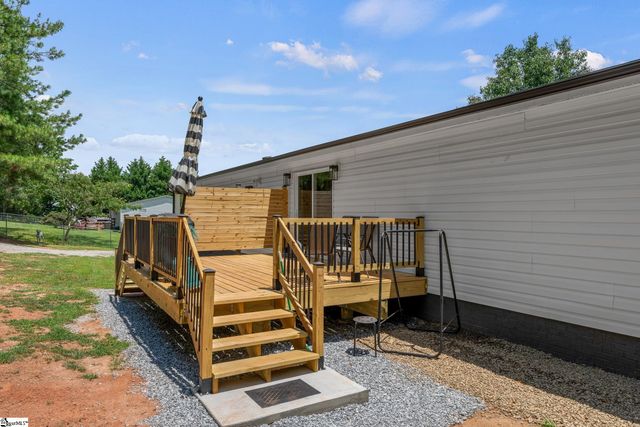 216 Creekstone Drive, Piedmont, SC 29673