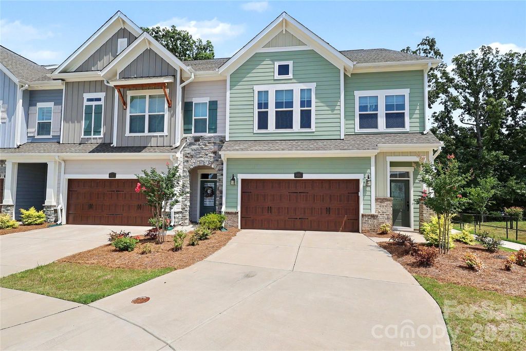 9051 Charles Francis Lane, Cornelius, NC 28031
