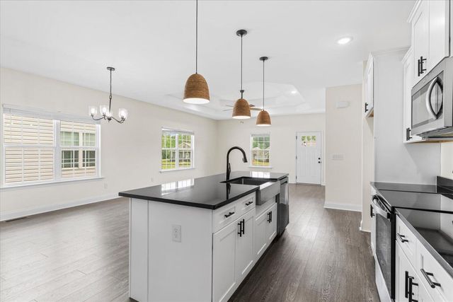 415 Coahulla Creek Drive, Dalton, GA 30721