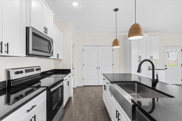 415 Coahulla Creek Drive, Dalton, GA 30721