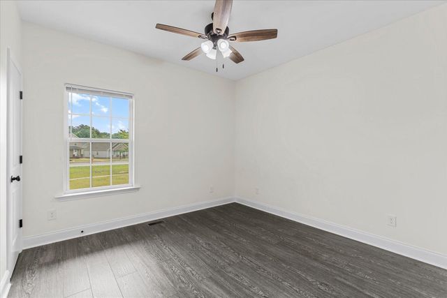 415 Coahulla Creek Drive, Dalton, GA 30721