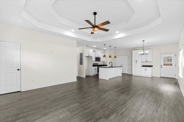 415 Coahulla Creek Drive, Dalton, GA 30721