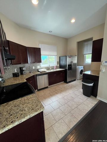 3026 BEACON FLD, San Antonio, TX 78245