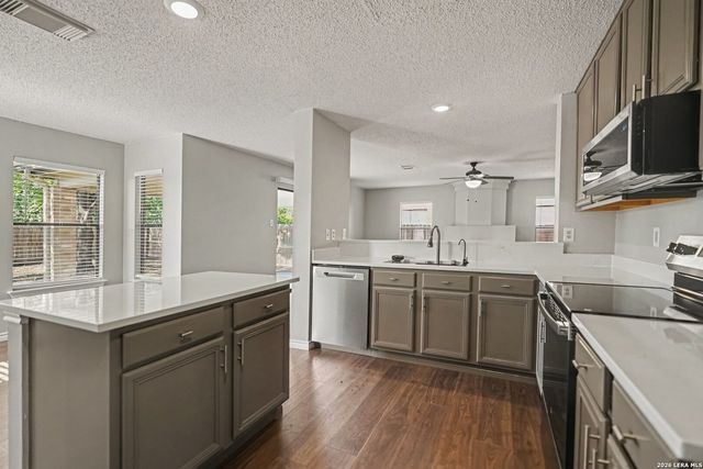 7919 Cherry Glade, Converse, TX 78109