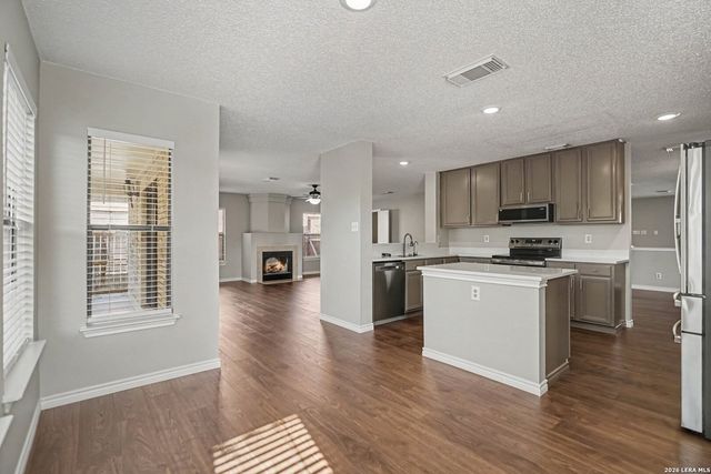7919 Cherry Glade, Converse, TX 78109