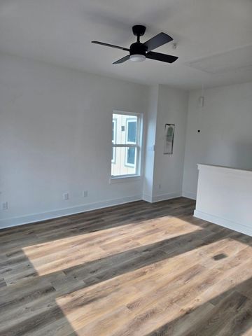 1206 Schweikhardt Street C, Houston, TX 77020