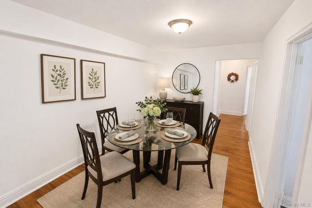 118-60 Metropolitan Avenue C3, Kew Gardens, NY 11415