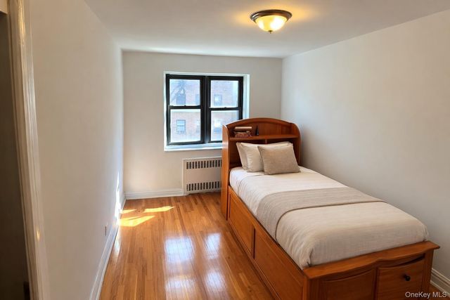 118-60 Metropolitan Avenue C3, Kew Gardens, NY 11415