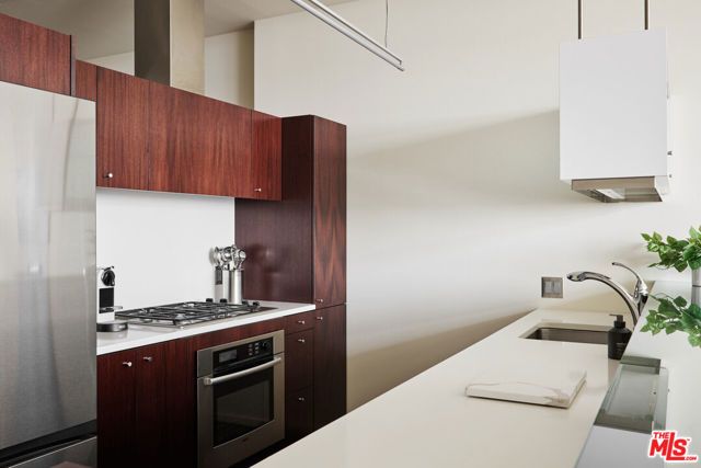 1155 S Grand Avenue 1307, Los Angeles, CA 90015