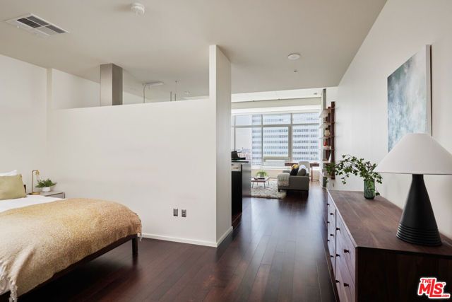 1155 S Grand Avenue 1307, Los Angeles, CA 90015