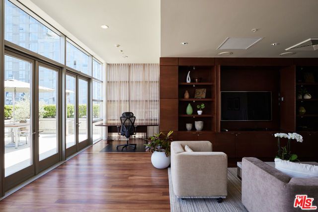 1155 S Grand Avenue 1307, Los Angeles, CA 90015