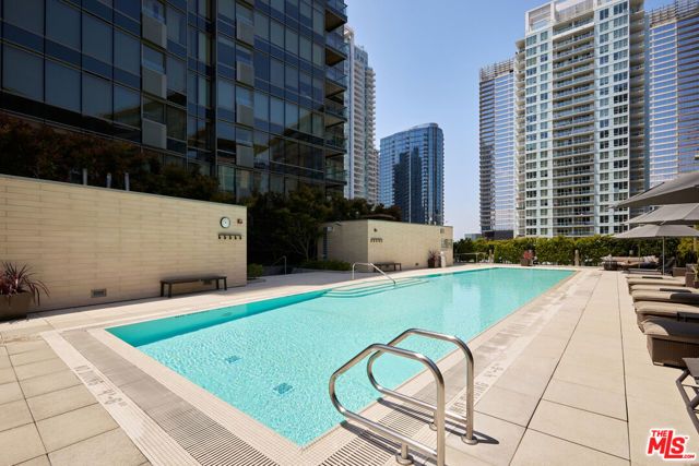 1155 S Grand Avenue 1307, Los Angeles, CA 90015