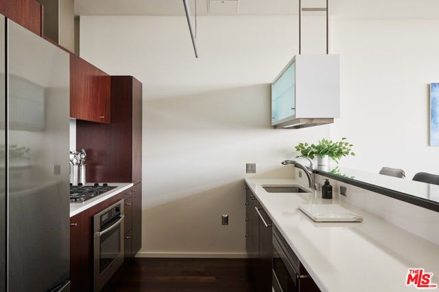 1155 S Grand Avenue 1307, Los Angeles, CA 90015