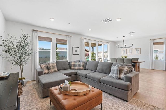 13509 Corral Ct, Valley Center, CA 92082