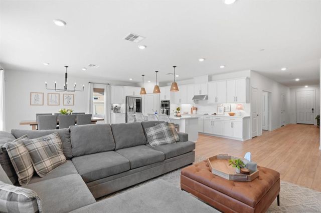 13509 Corral Ct, Valley Center, CA 92082