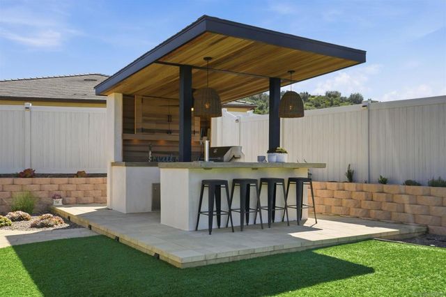 13509 Corral Ct, Valley Center, CA 92082