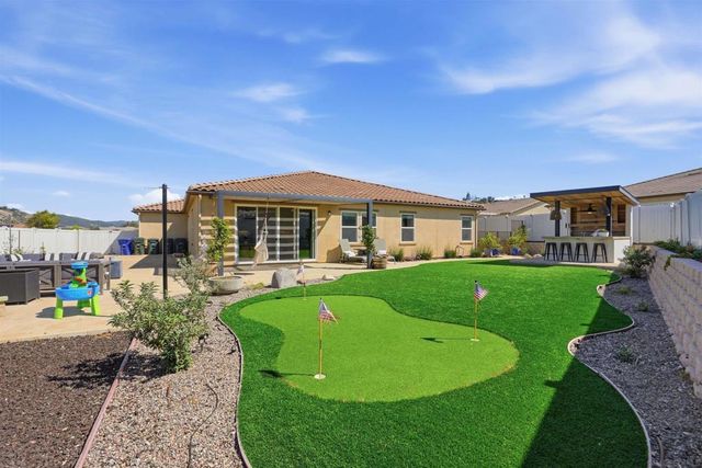 13509 Corral Ct, Valley Center, CA 92082