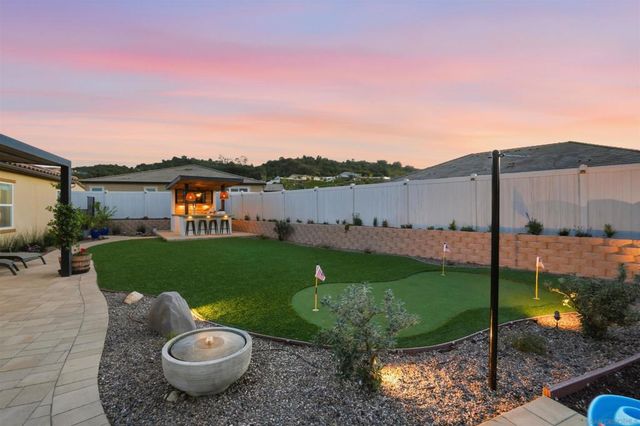 13509 Corral Ct, Valley Center, CA 92082