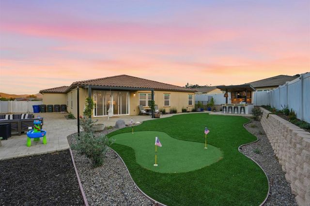 13509 Corral Ct, Valley Center, CA 92082