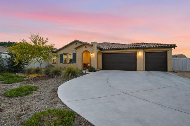 13509 Corral Ct, Valley Center, CA 92082