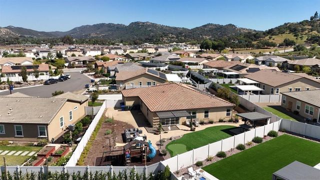 13509 Corral Ct, Valley Center, CA 92082