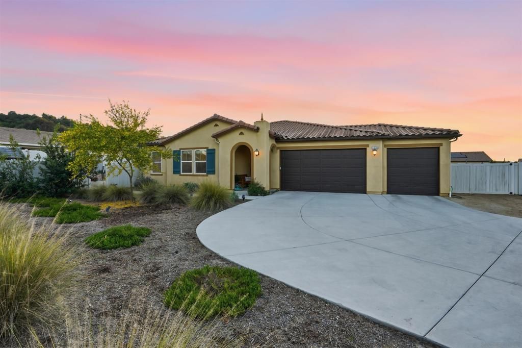 13509 Corral Ct, Valley Center, CA 92082