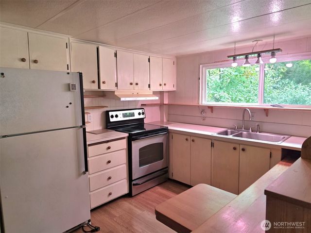 32906 54th Avenue S, Roy, WA 98580