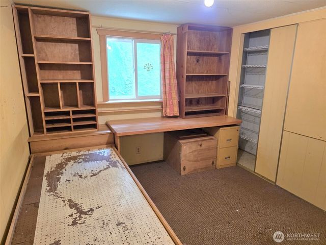 32906 54th Avenue S, Roy, WA 98580