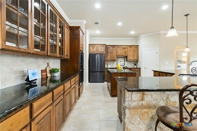 108 Standing Oak Drive, Georgetown, TX 78633