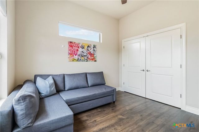 108 Standing Oak Drive, Georgetown, TX 78633