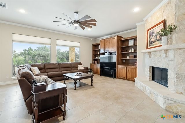 108 Standing Oak Drive, Georgetown, TX 78633