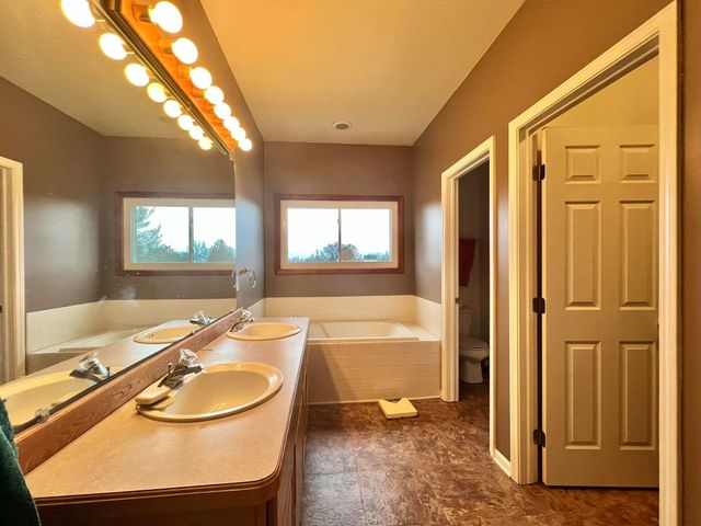 648 S Elba Road, Lapeer, MI 48446