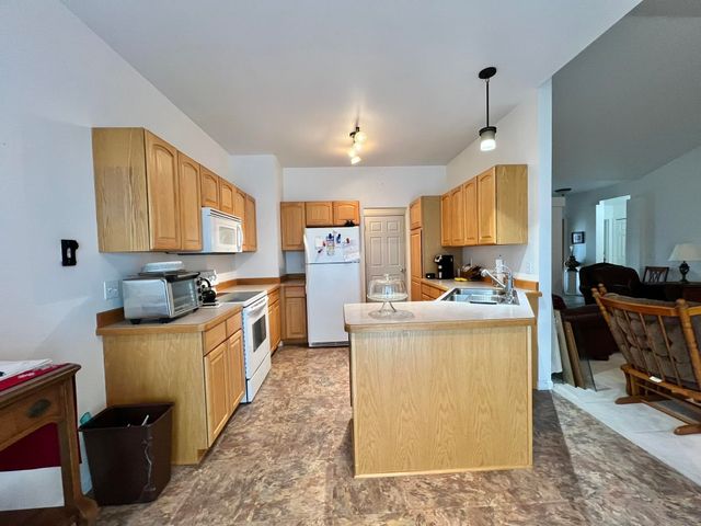 648 S Elba Road, Lapeer, MI 48446