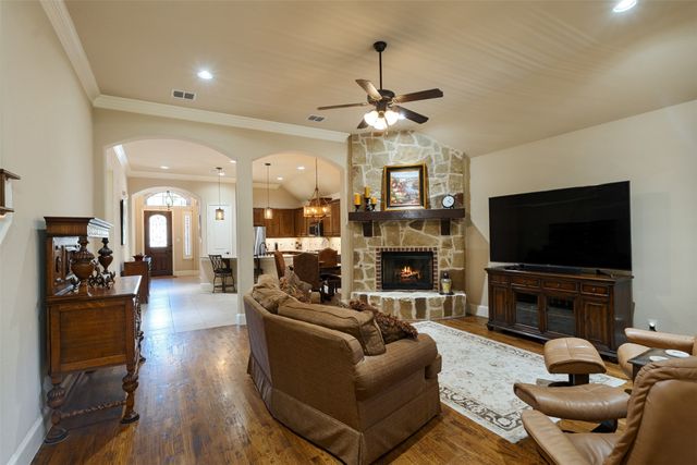 6413 Falcon Ridge Lane, Mckinney, TX 75071