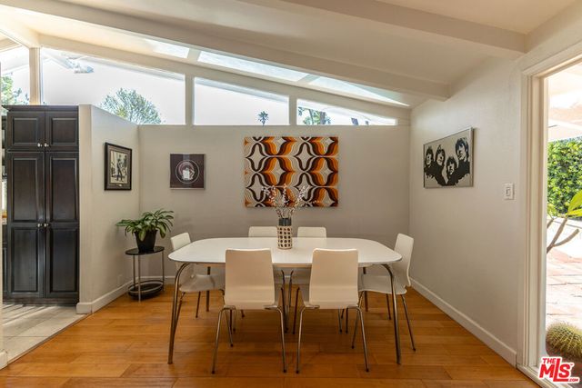 6505 Hatillo Avenue, Woodland Hills, CA 91367