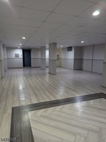10 N Wood Ave 518, Linden City, NJ 07036
