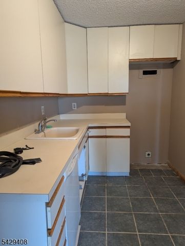 10 N Wood Ave 518, Linden City, NJ 07036