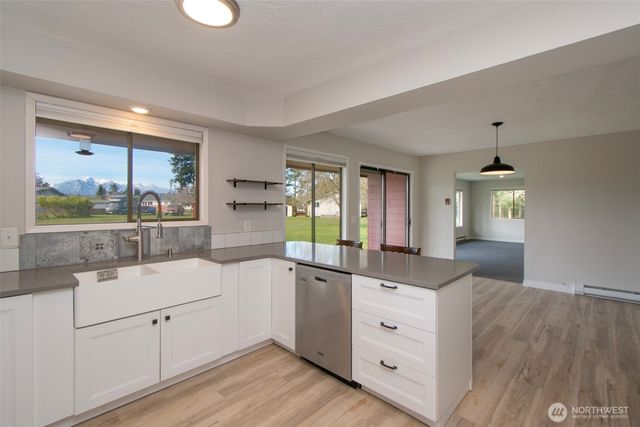 272 Grandview Drive, Sequim, WA 98382