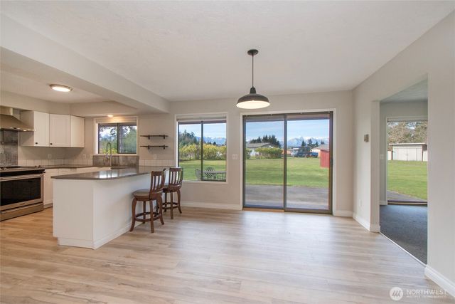 272 Grandview Drive, Sequim, WA 98382