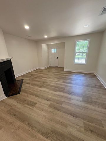 516 Dodge Lane, Pinopolis, SC 29469