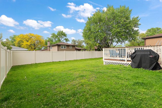 11030 Granite Drive, Mokena, IL 60448