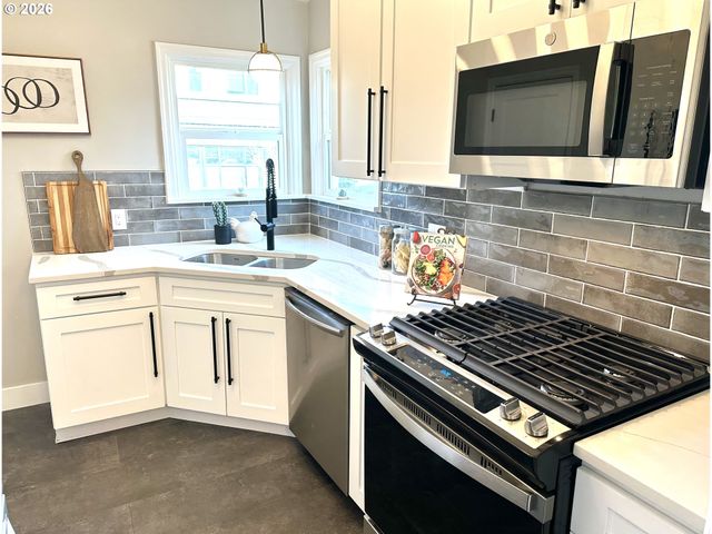 4445 Ne 36TH Ave, Portland, OR 97211