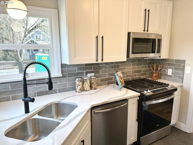 4445 Ne 36TH Ave, Portland, OR 97211