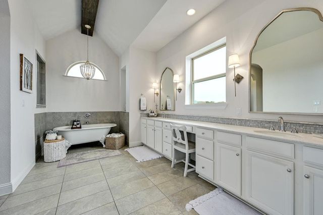 17316 Avion DR, Dripping Springs, TX 78620